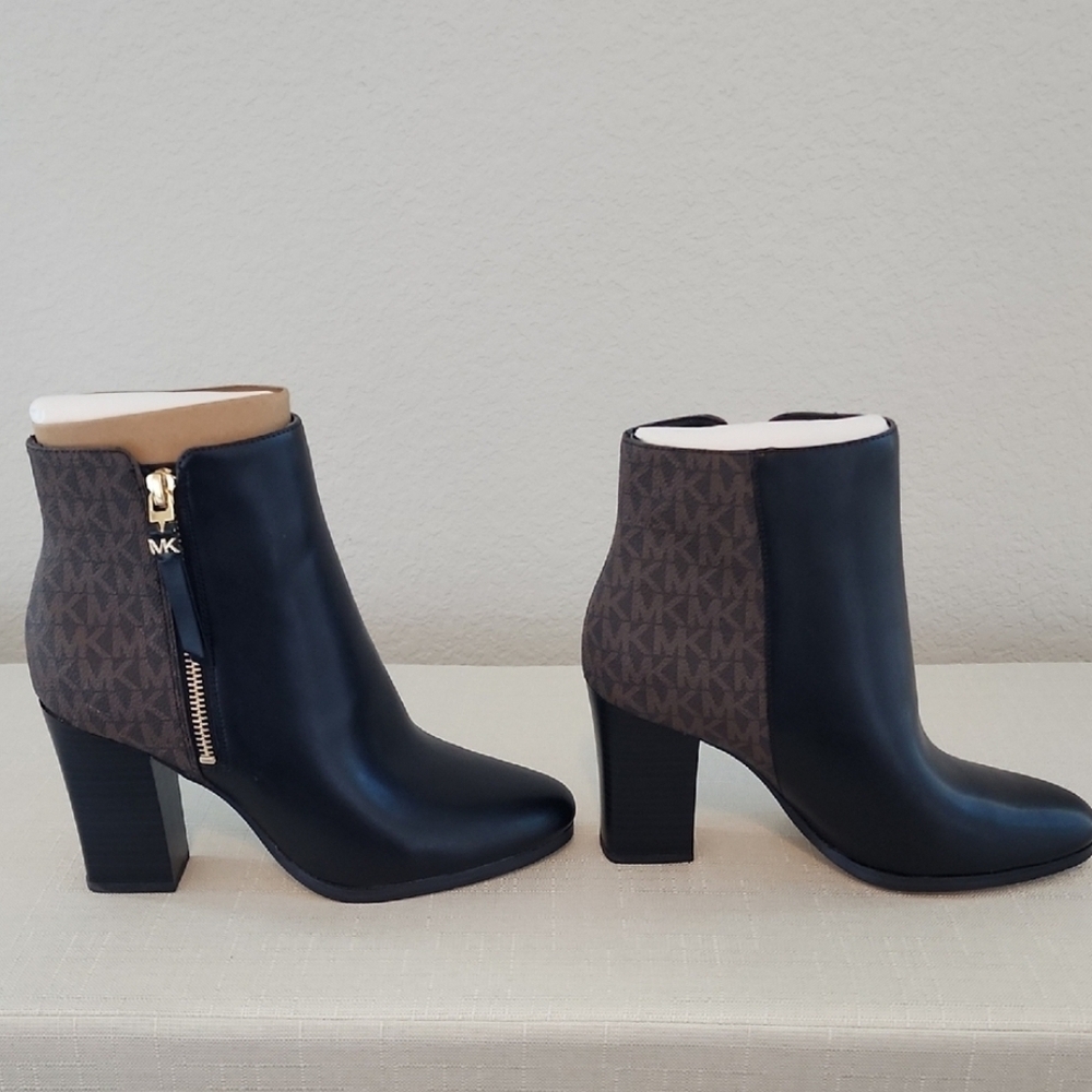 Michael Kors Britt Signature Logo Trim Ankle Boot NWOT